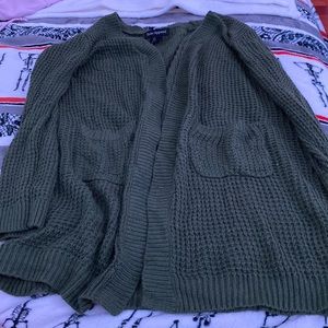 Green cardigan/sweater